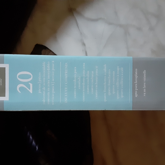 Silverware Set - Picture 2 of 6